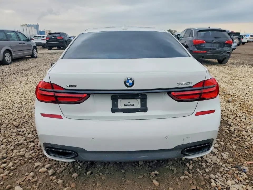 2018 BMW 750 XI  