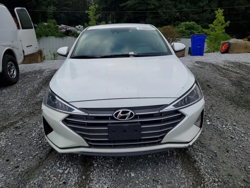 2020 HYUNDAI ELANTRA SEL  