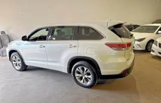 2016 TOYOTA HIGHLANDER LE  