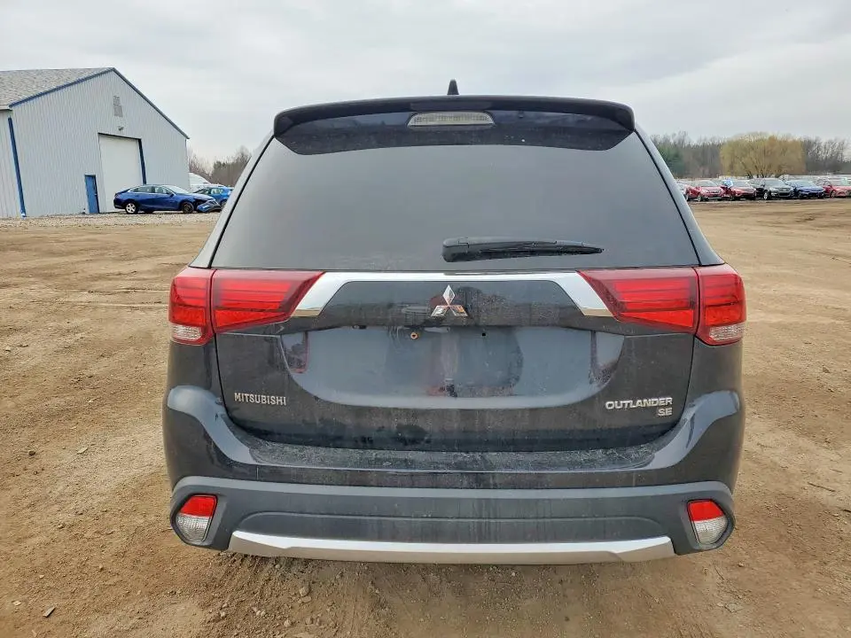 2017 MITSUBISHI OUTLANDER SE  