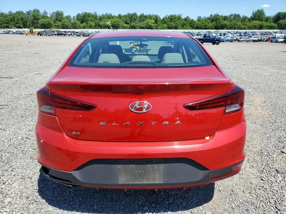 2019 HYUNDAI ELANTRA SE  
