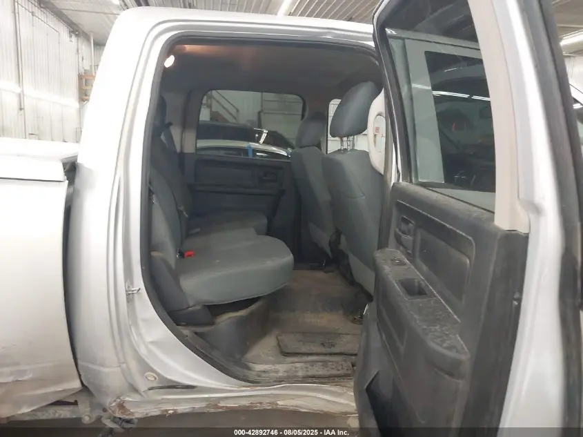2017 RAM 1500 TRADESMAN  4X4 5'7 BOX