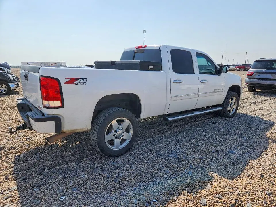 2014 GMC SIERRA K2500 DENALI  