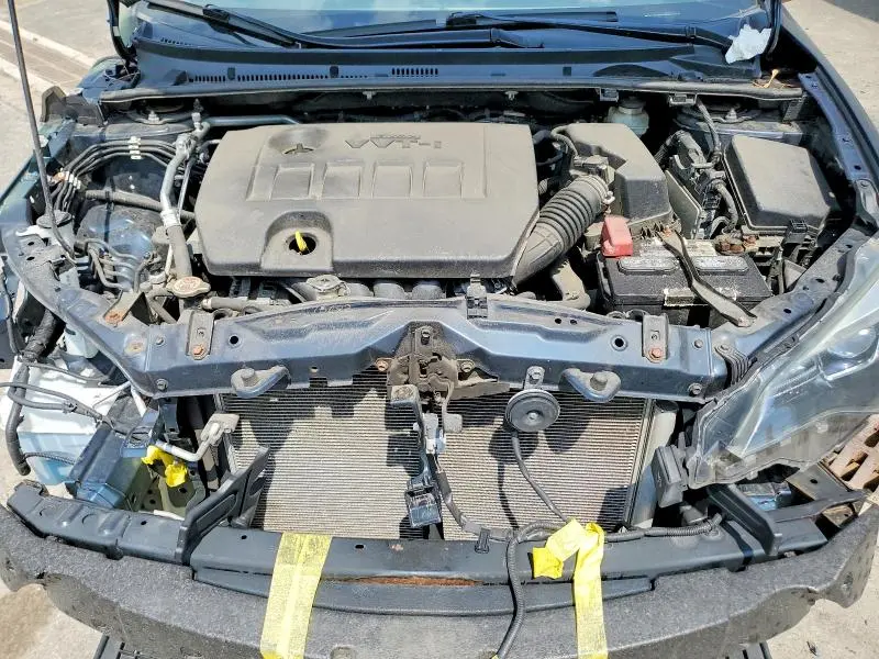 2018 TOYOTA COROLLA SE  