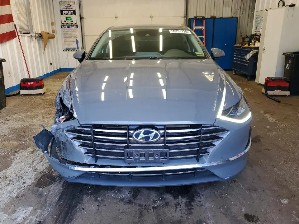 2020 HYUNDAI SONATA SE  