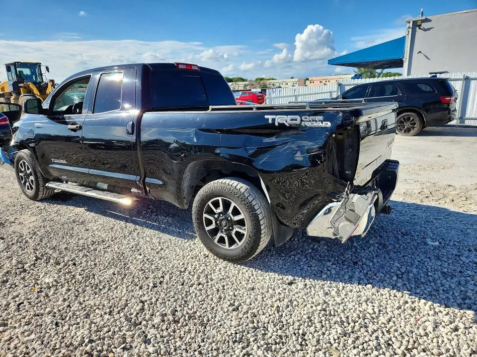 2017 TOYOTA TUNDRA SR5  