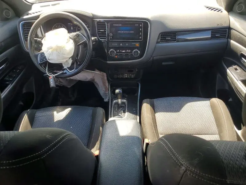 2018 MITSUBISHI OUTLANDER SE  