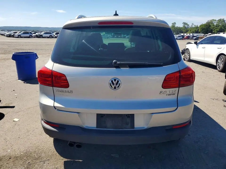 2013 VOLKSWAGEN TIGUAN S  