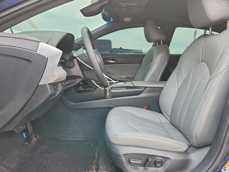 2021 TOYOTA AVALON XLE  
