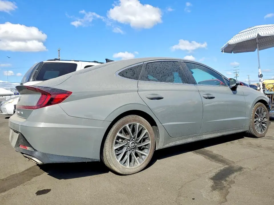 2023 HYUNDAI SONATA SEL  