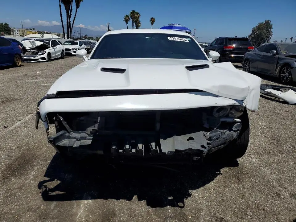 2015 DODGE CHALLENGER SXT  