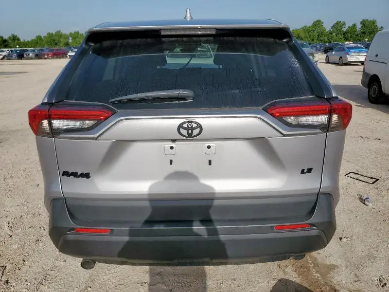 2022 TOYOTA RAV4 LE  