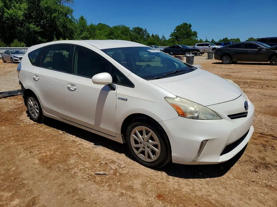 2014 TOYOTA PRIUS V THREE  