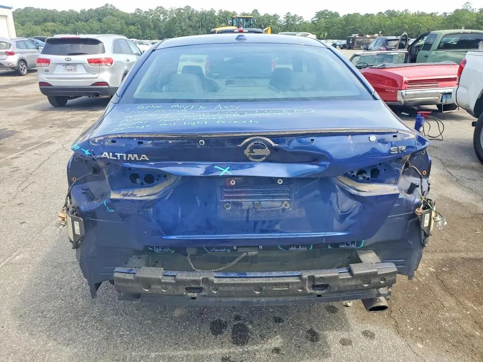 2019 NISSAN ALTIMA SR  