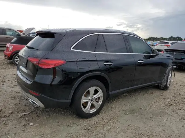 2025 MERCEDES-BENZ GLC 300  
