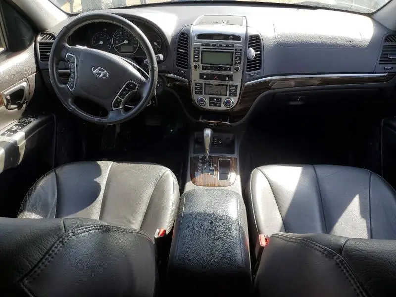 2010 HYUNDAI SANTA FE SE  