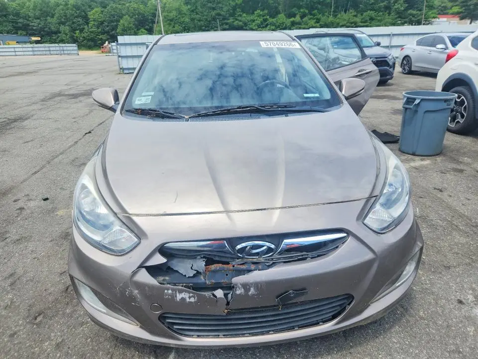 2013 HYUNDAI ACCENT SE  