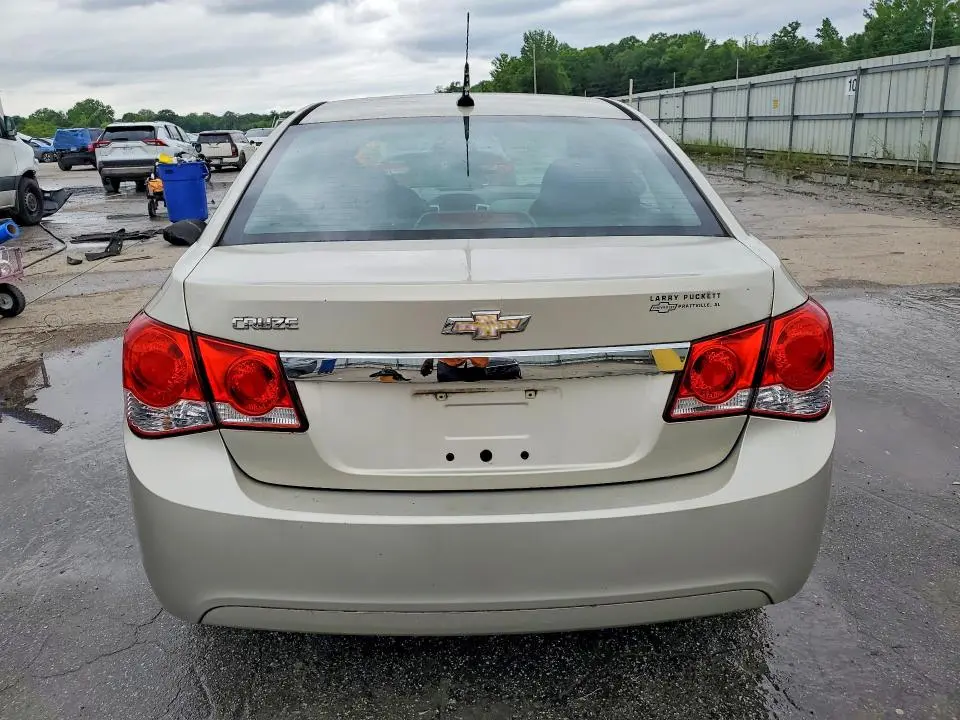 2014 CHEVROLET CRUZE LS  