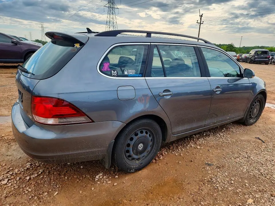 2013 VOLKSWAGEN JETTA   