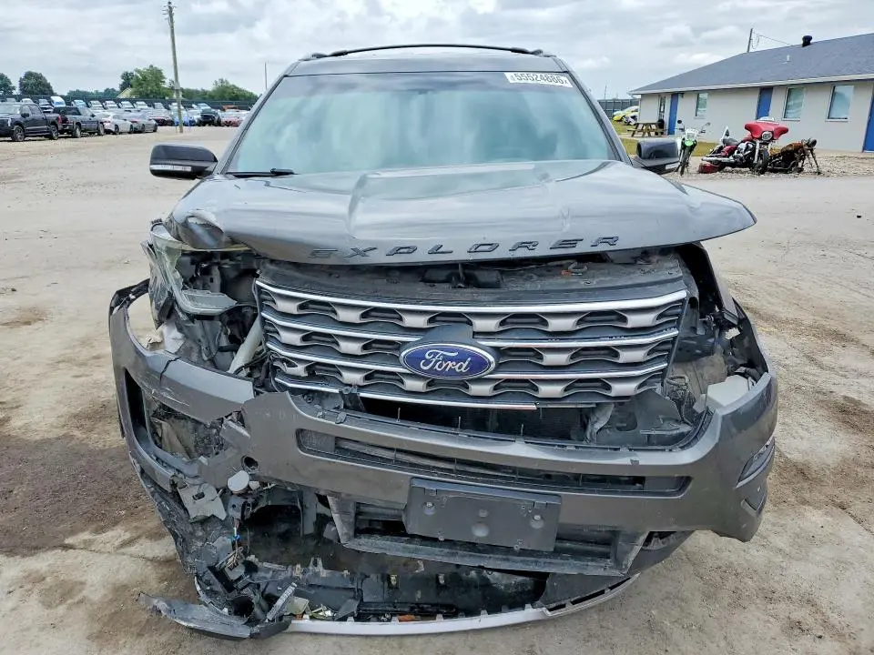 2017 FORD EXPLORER XLT  
