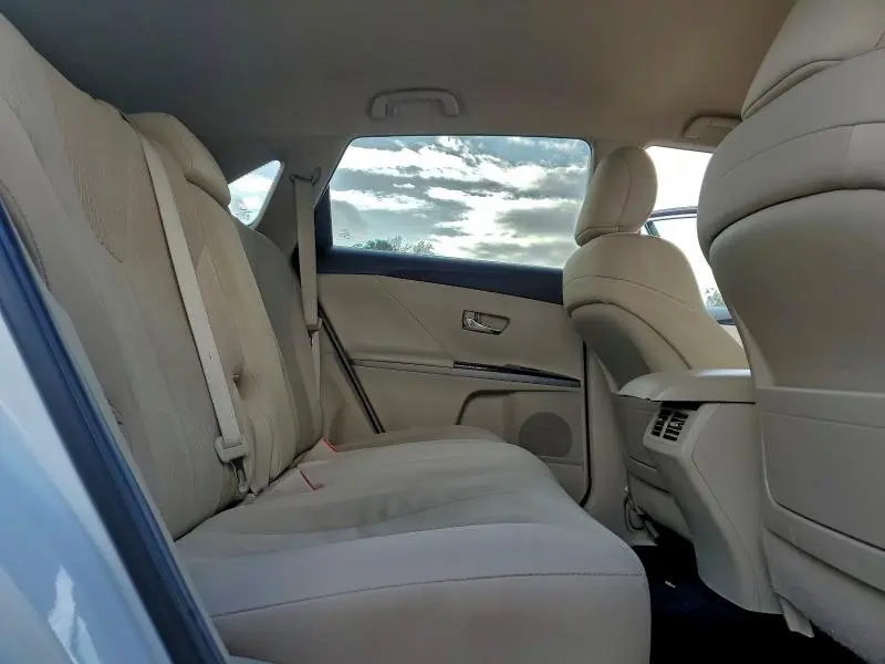 2014 TOYOTA VENZA LE  