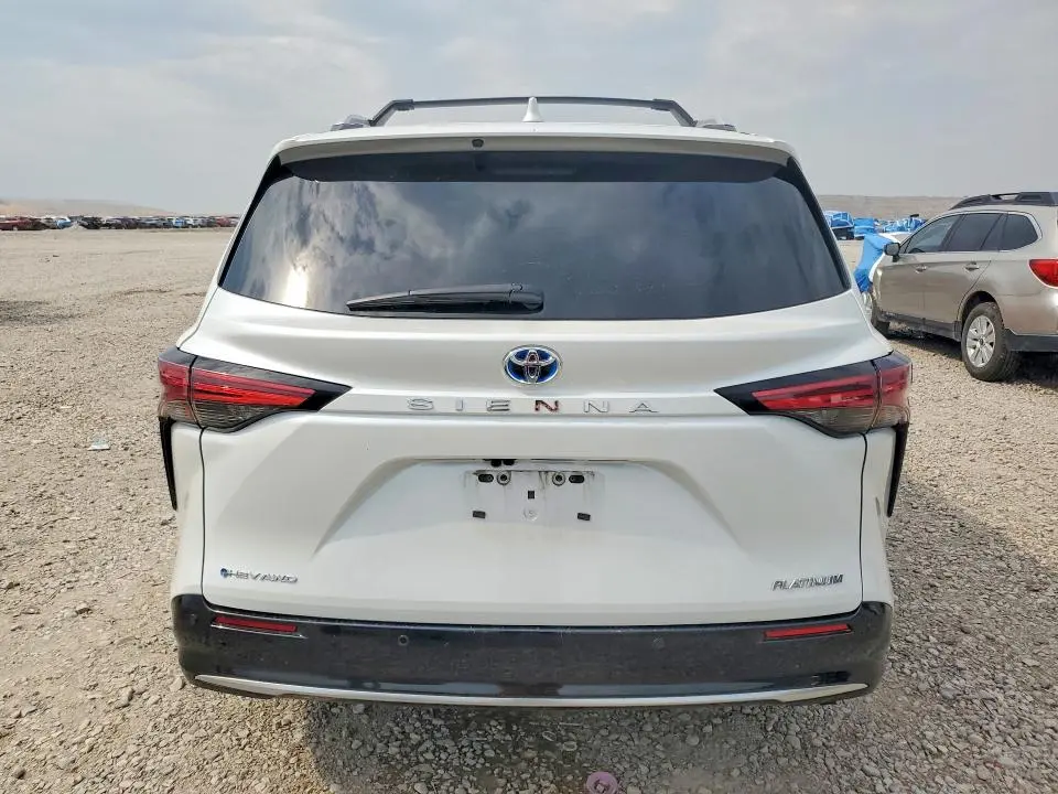 2025 TOYOTA SIENNA PLATINUM 7-PASSENGER  
