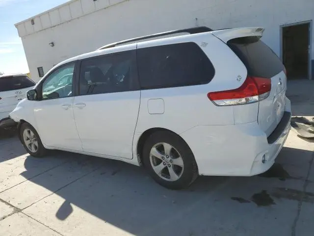 2011 TOYOTA SIENNA LE  