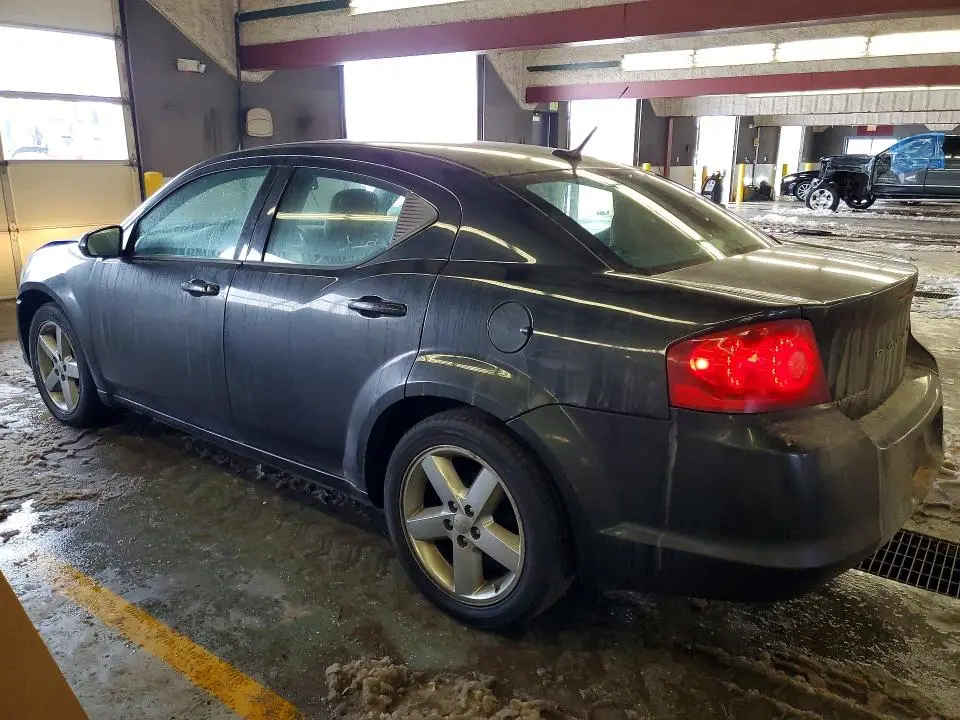 2011 DODGE AVENGER LUX  