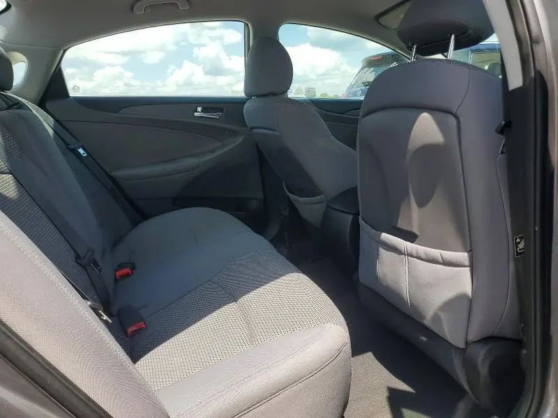 2011 HYUNDAI SONATA GLS  