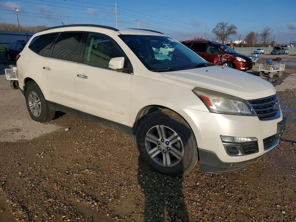 2015 CHEVROLET TRAVERSE LT  