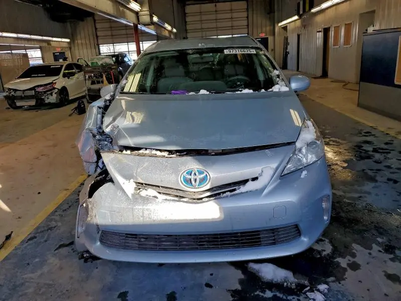 2014 TOYOTA PRIUS V   