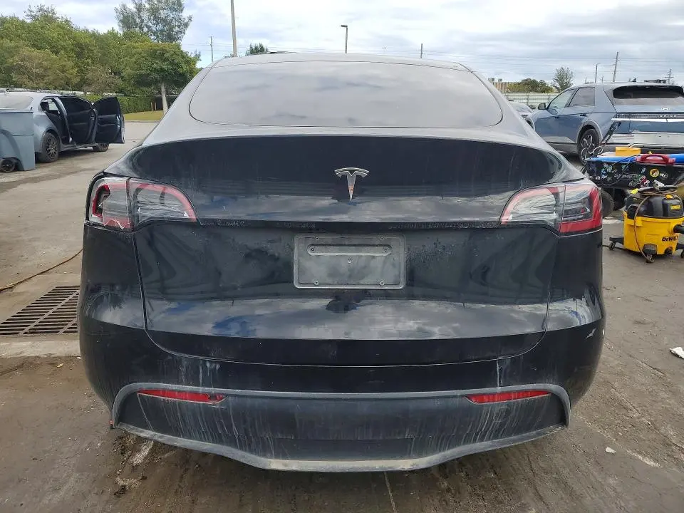 2024 TESLA MODEL Y   