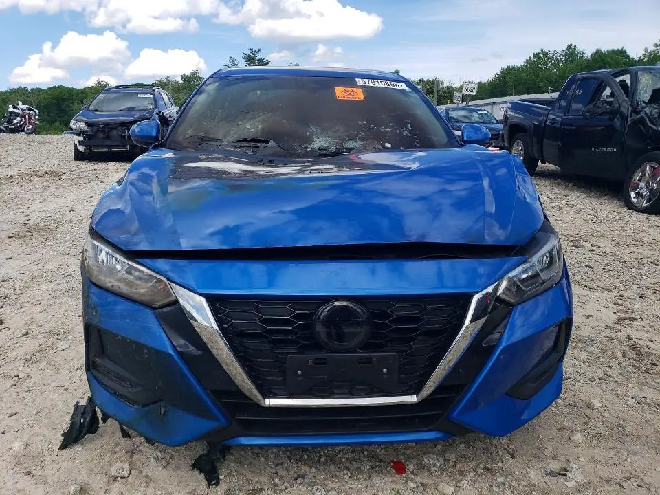 2022 NISSAN SENTRA SV  