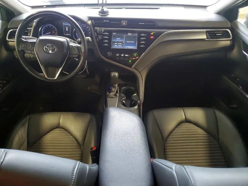 2018 TOYOTA CAMRY SE  
