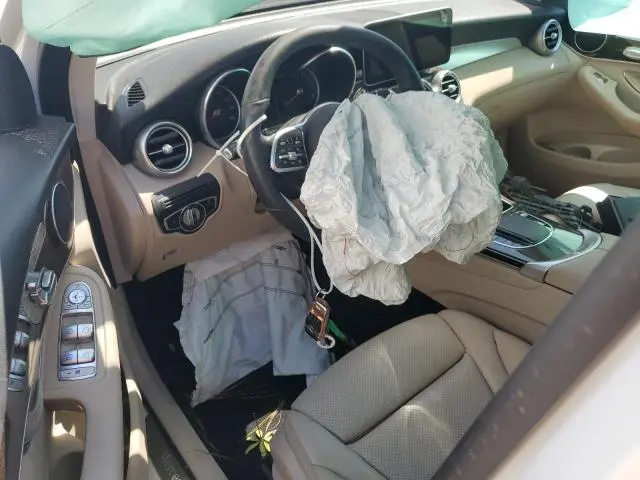 2020 MERCEDES-BENZ GLC 300  