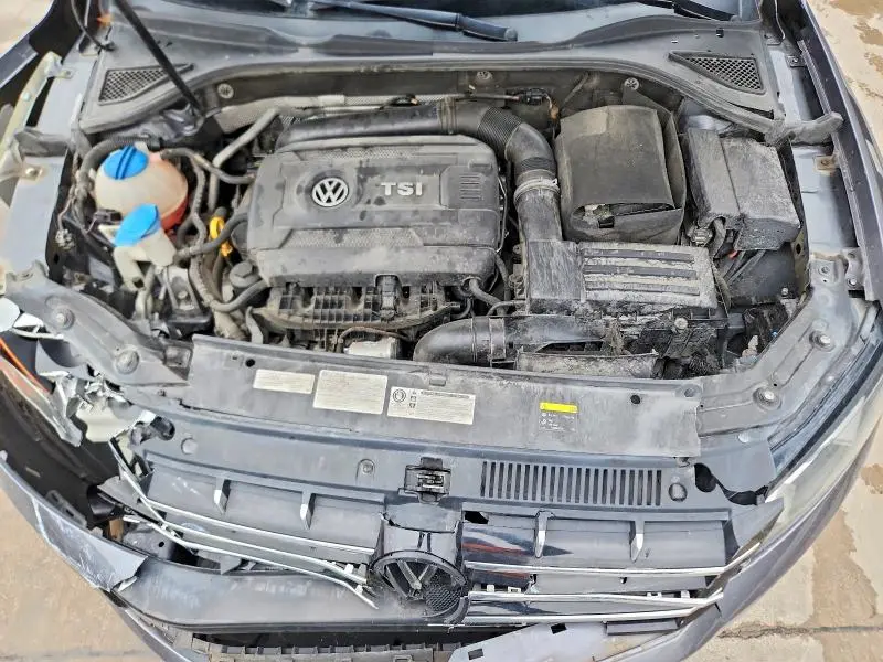 2015 VOLKSWAGEN PASSAT S  