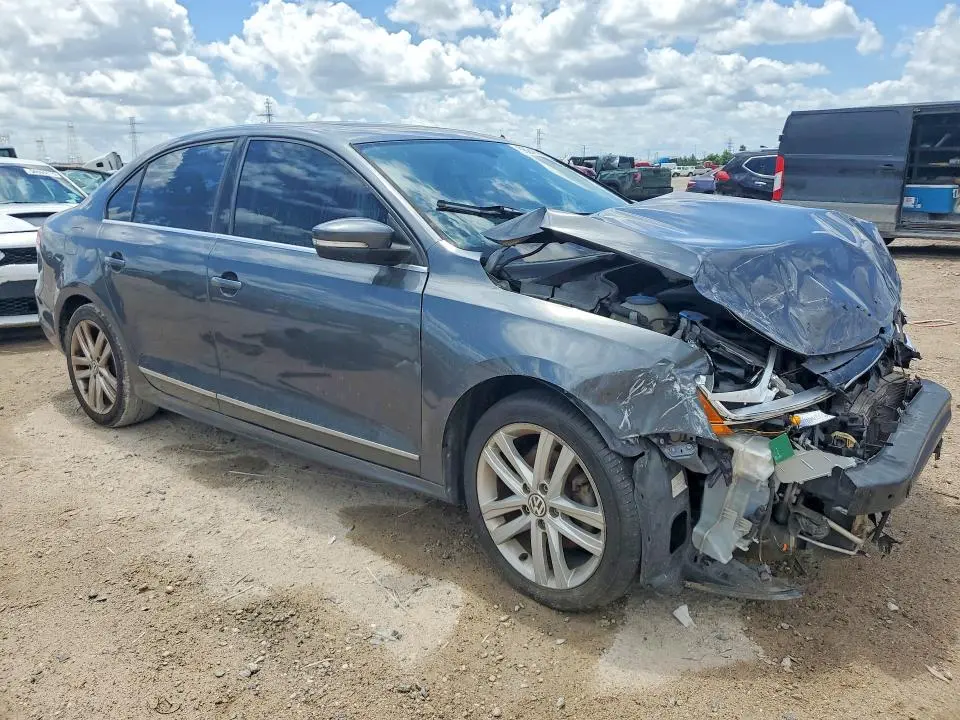 2017 VOLKSWAGEN JETTA SEL  