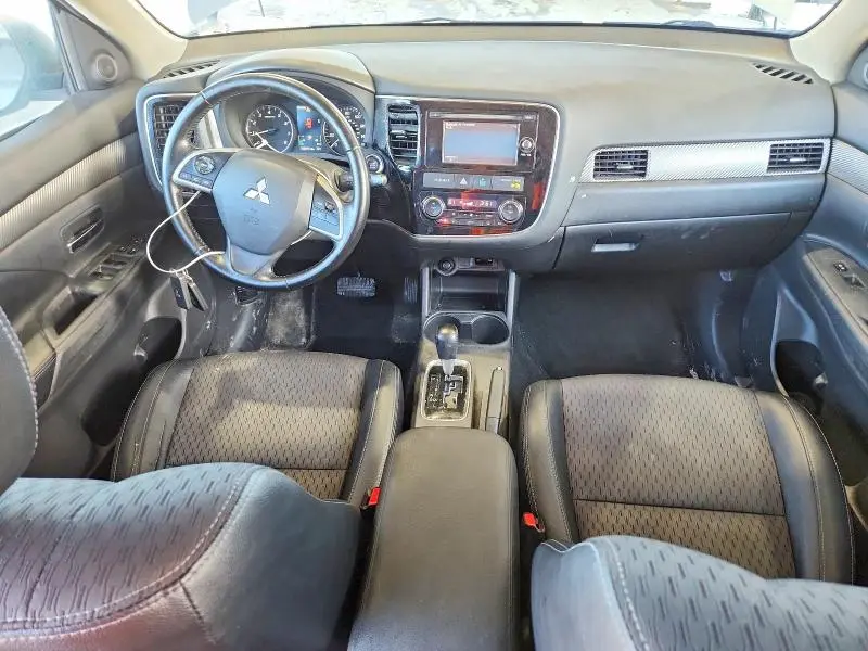 2015 MITSUBISHI OUTLANDER SE  