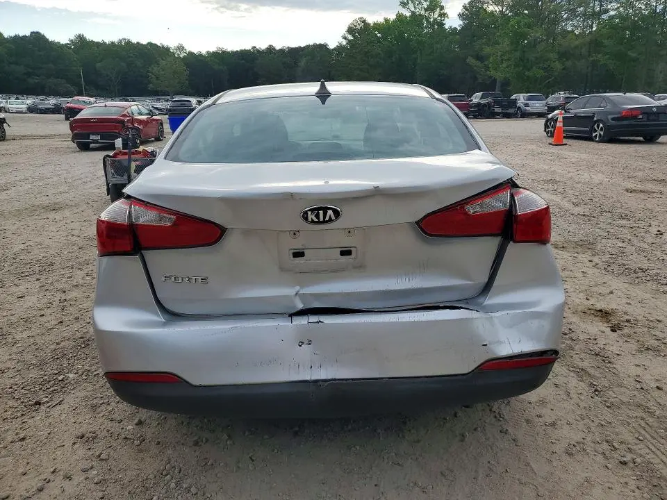 2016 KIA FORTE LX  