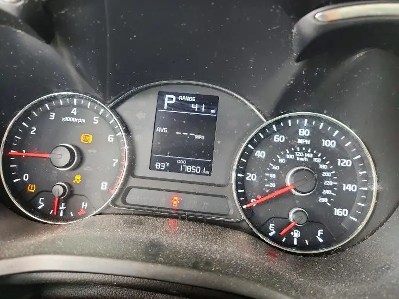 2017 KIA FORTE LX  