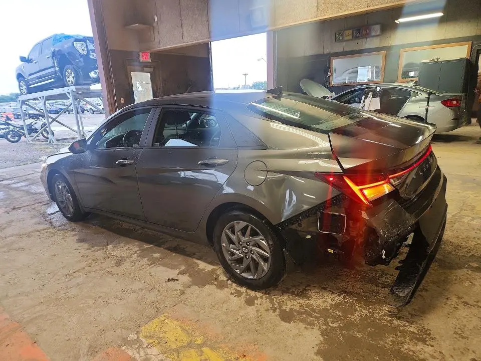 2024 HYUNDAI ELANTRA BLUE  