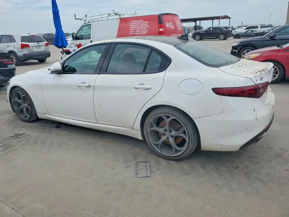 2017 ALFA ROMEO GIULIA TI  