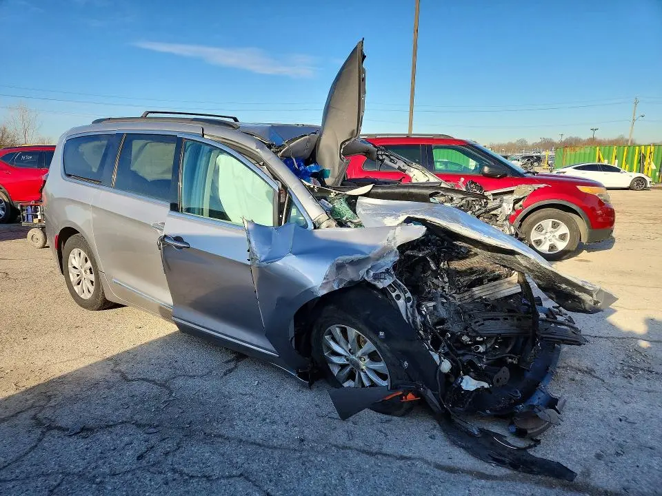 2017 CHRYSLER PACIFICA TOURING L  