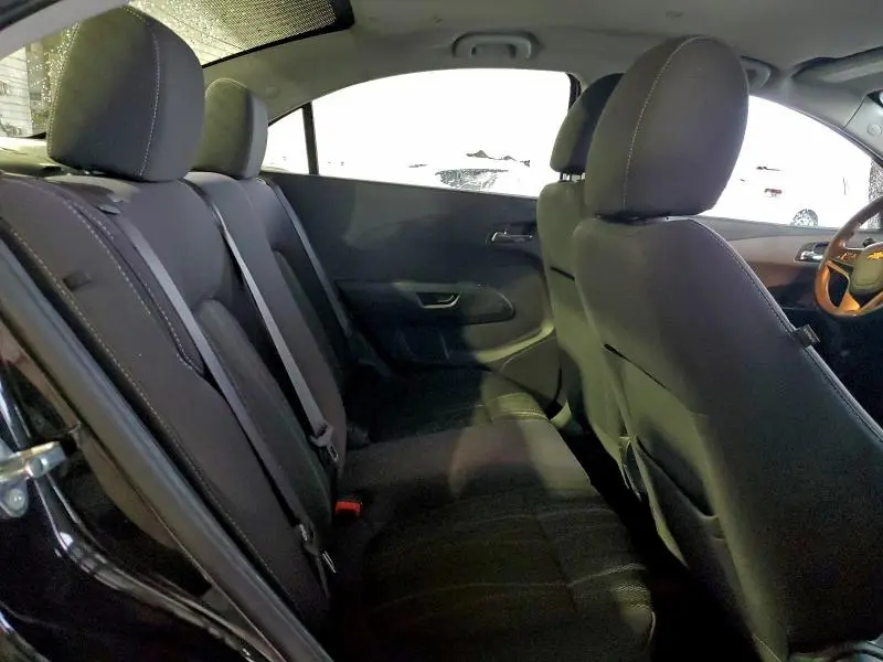 2015 CHEVROLET SONIC LT  