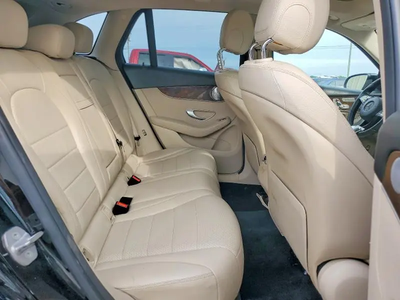 2018 MERCEDES-BENZ GLC 300  