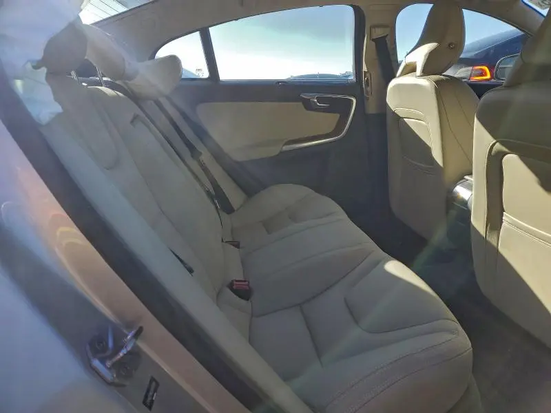 2018 VOLVO S60 PLATINUM  