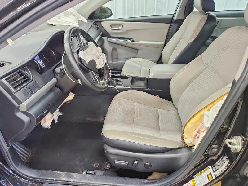 2015 TOYOTA CAMRY SE  