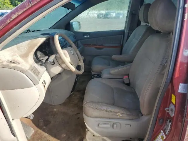 2010 TOYOTA SIENNA XLE  