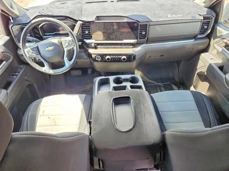 2024 CHEVROLET SILVERADO K1500 LT  