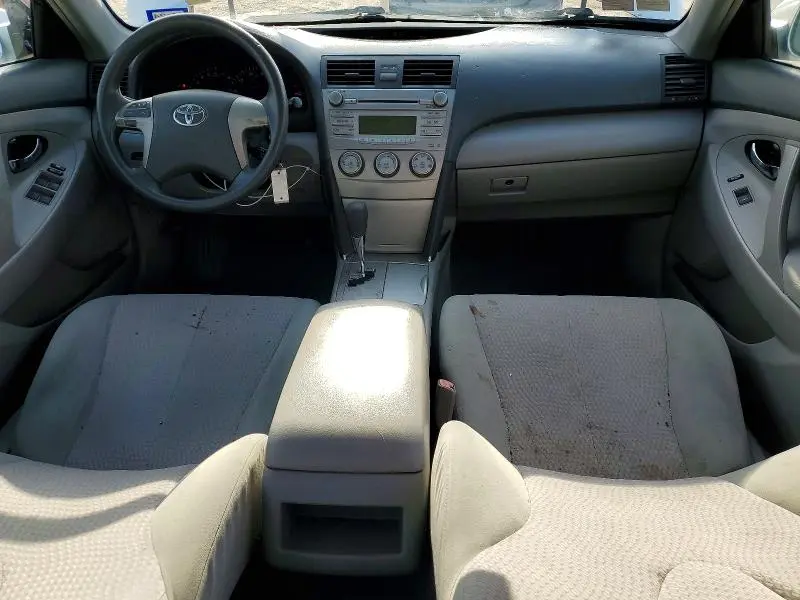 2010 TOYOTA CAMRY LE  